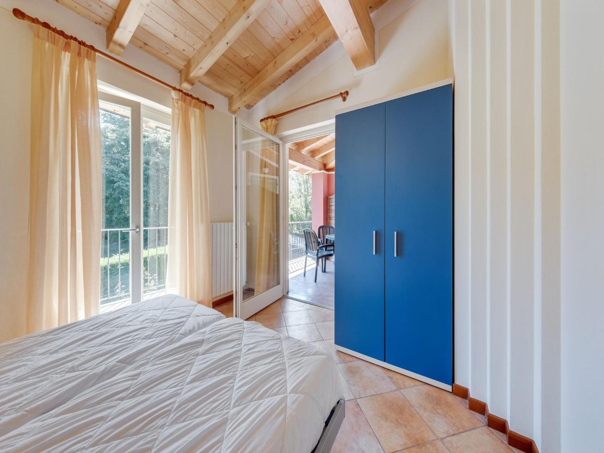 Spacious Apartment In Idro With Shared Pool 크로네 외부 사진