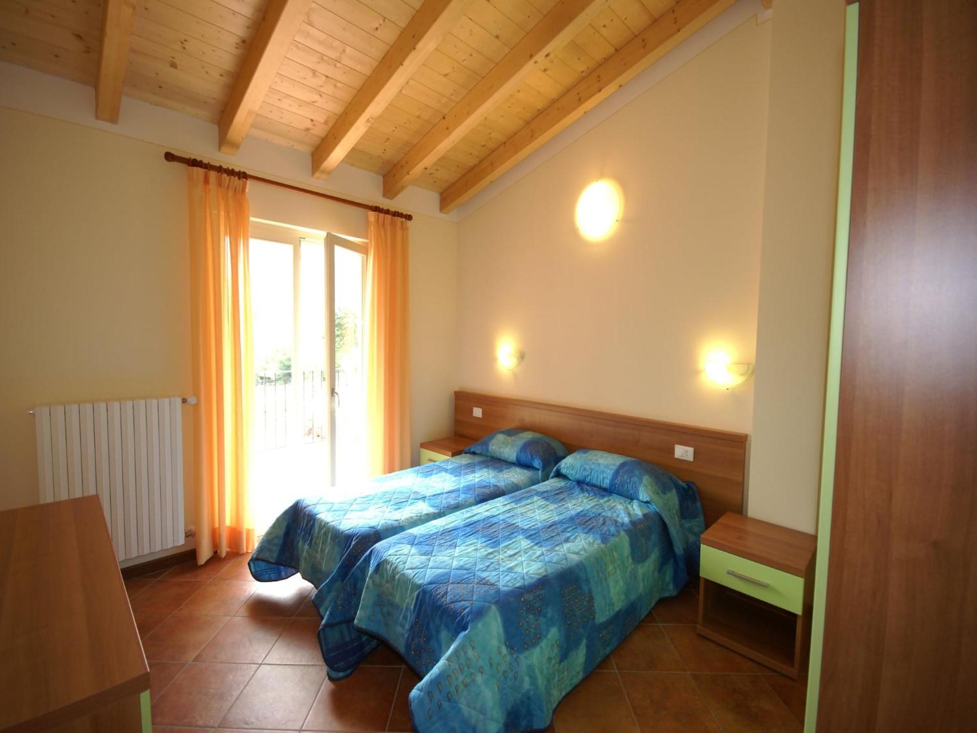 Spacious Apartment In Idro With Shared Pool 크로네 외부 사진